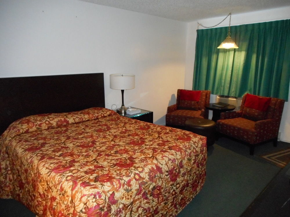 Cougar Land Motel プルマン エクステリア 写真