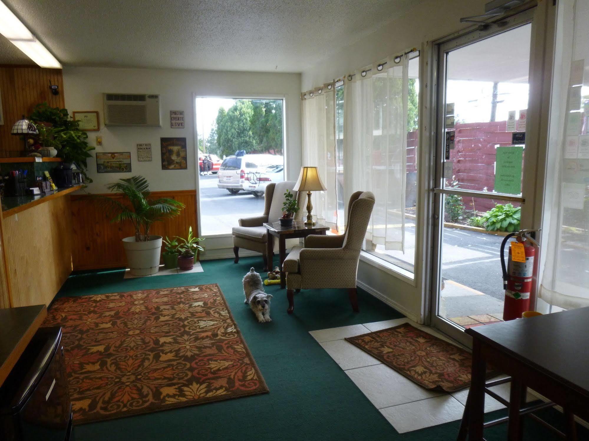 Cougar Land Motel プルマン エクステリア 写真
